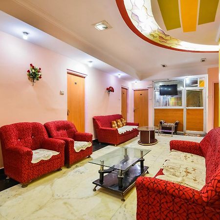 Spot On Hotel Midtown Gondia Exterior photo